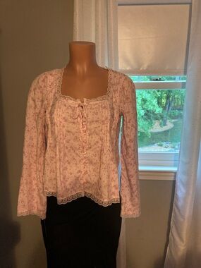 Floral Top with Lace NWT